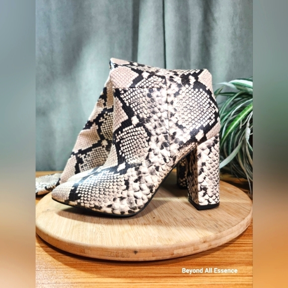 SOLD-Call It Spring Like New Syntheic Snake Skin High Knee Boots - Picture 2 of 12